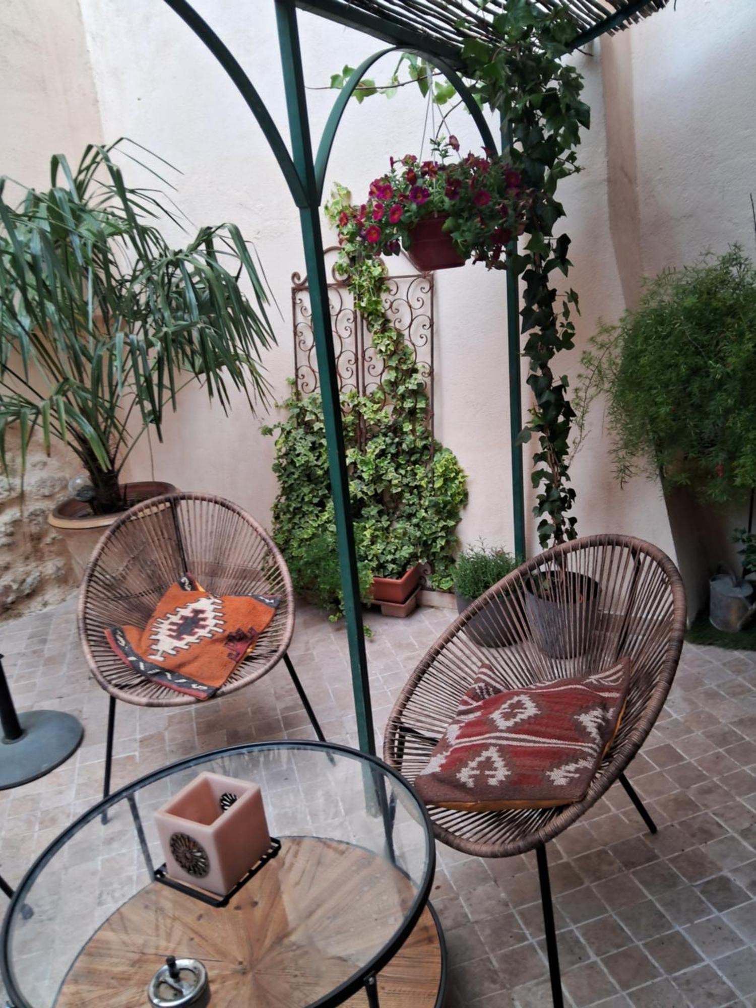 Le Clos Du Rouet Тараскон Екстериор снимка